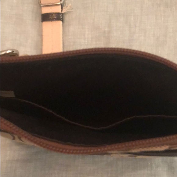 Coach women’s crossbody bag - Picture 5 of 6